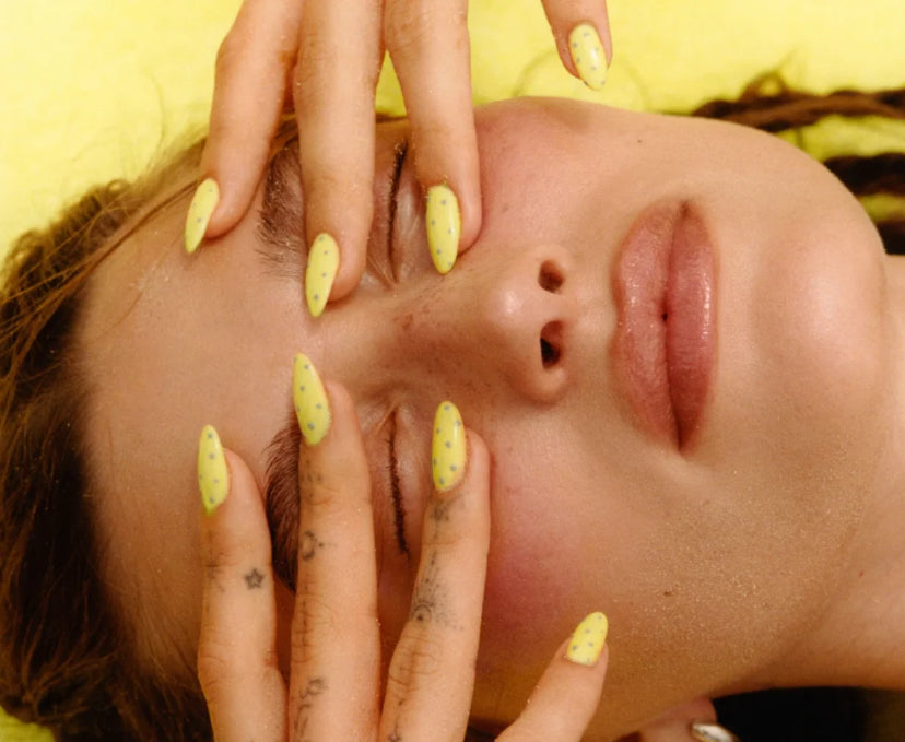 【 現貨 】【 限量 】Rhode 敏感修護保濕染唇蜜 Lipgloss - 微閃檸檬色 Lemontini