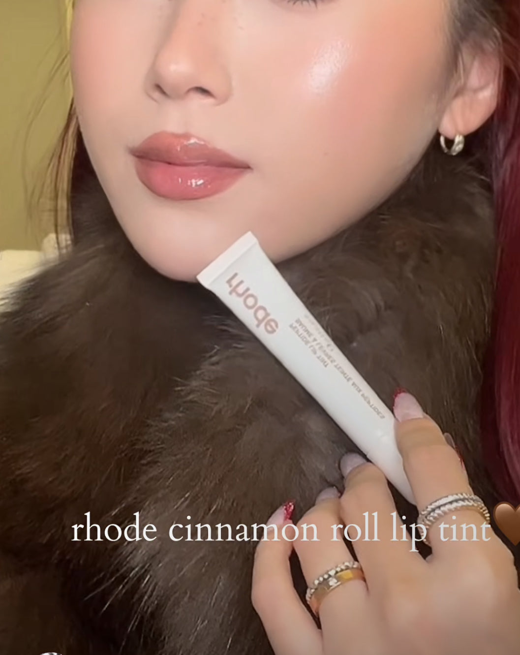 【 現貨 】【 限量 】Rhode 敏感修護保濕染唇蜜 Lipgloss - 微閃肉桂咖啡奶茶色 Cinnamon roll 🥮
