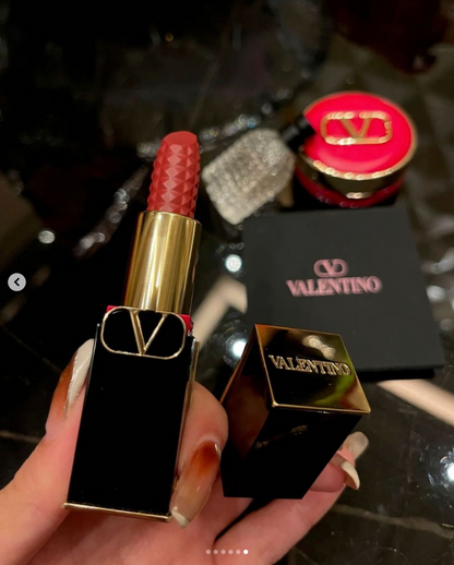 【 現貨 】 Valentino 限量珍藏柳釘唇膏黑管 Lipstick